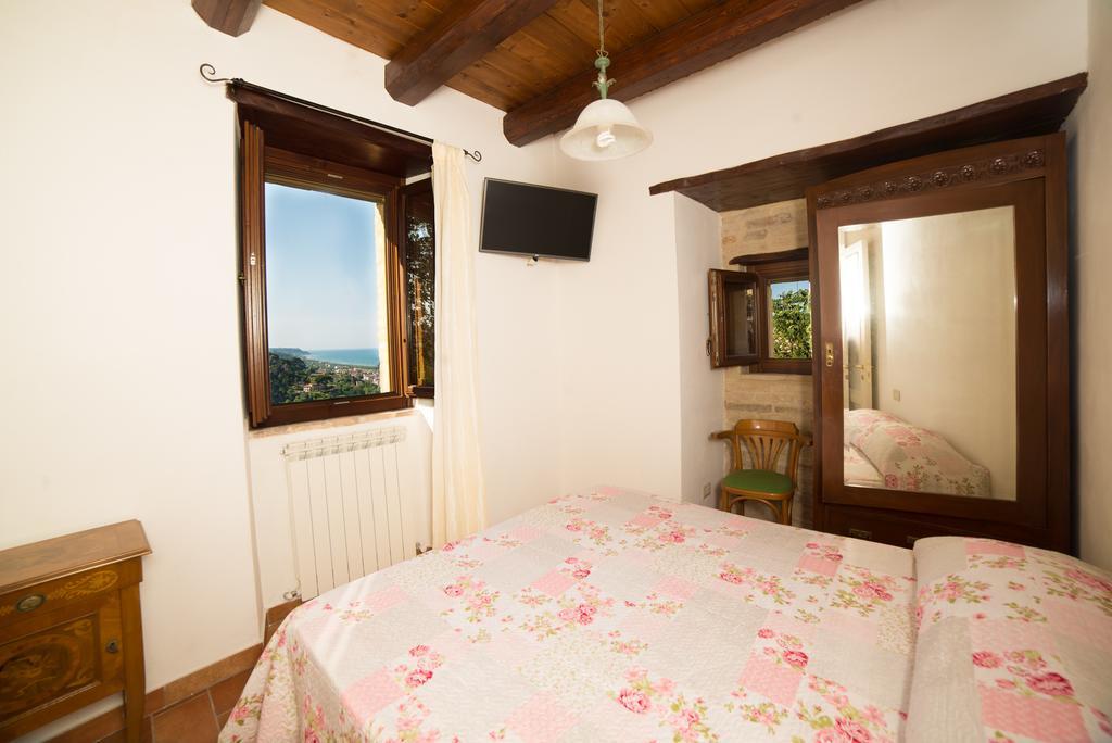 B&B Borgo Marano Купра-Мариттіма Екстер'єр фото